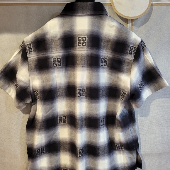 GIVENCHY 4G Motif Plaid Print Short Sleeve Shirt - Picture 6 of 8